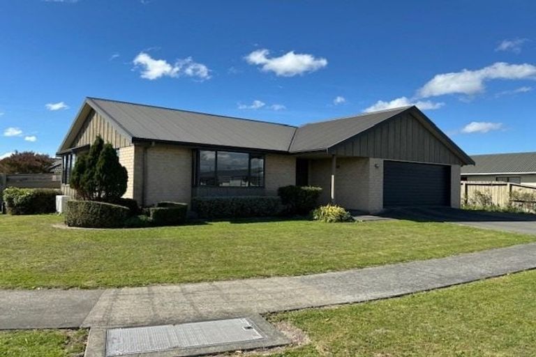 Photo of property in 102 Rhodes Drive, Kelvin Grove, Palmerston North, 4414