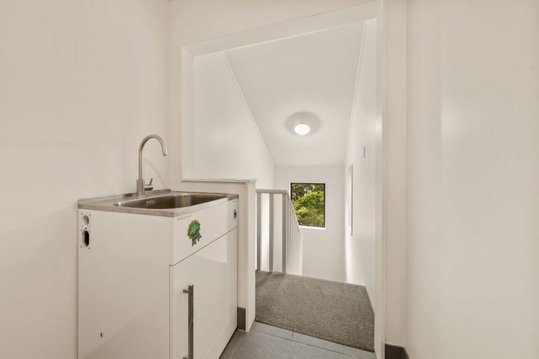 Photo of property in 45 Vintage Drive, Henderson, Auckland, 0612