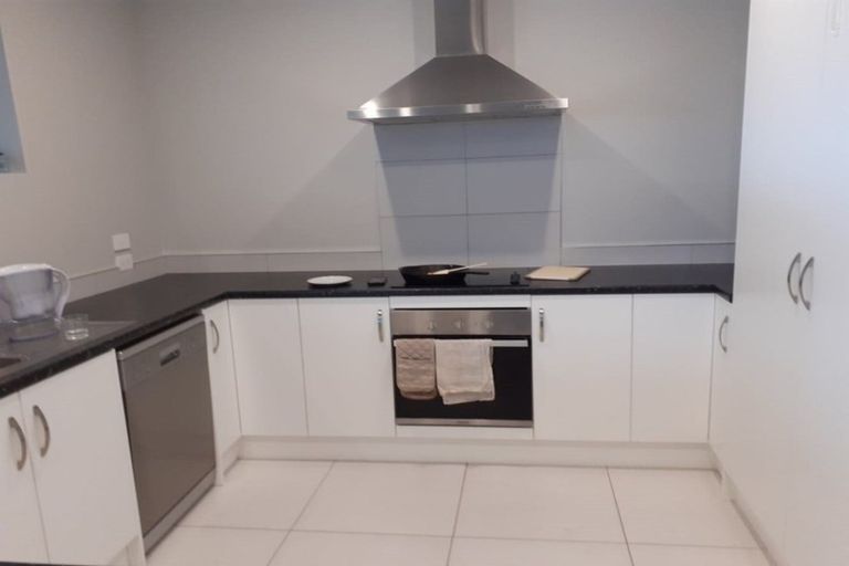 Photo of property in 10 Tokerau Crescent, Pukekohe, 2120