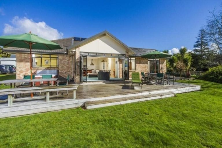 Photo of property in 5 Shiloh Way, Greenhithe, Auckland, 0632
