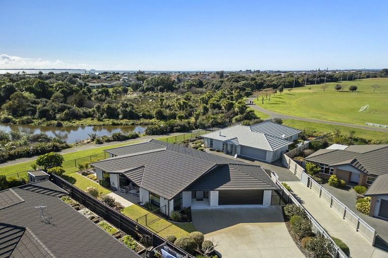 Photo of property in 38 Drabble Crescent, Papamoa Beach, Papamoa, 3118