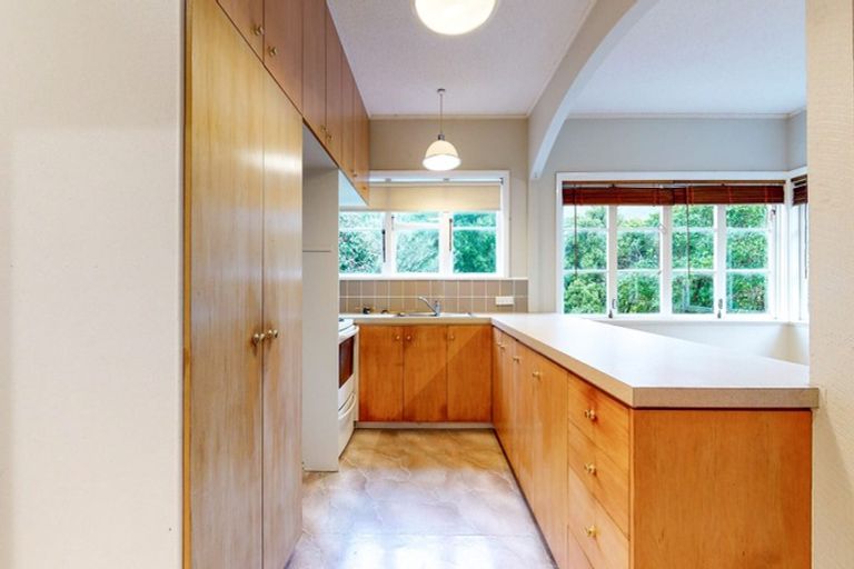 Photo of property in 30 Karamu Street, Ngaio, Wellington, 6035