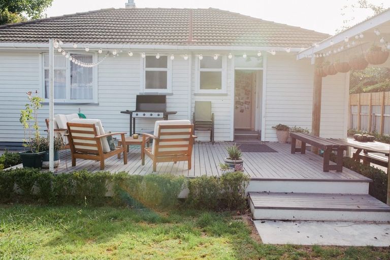 Photo of property in 15 Tasman Street, Havelock North, 4130