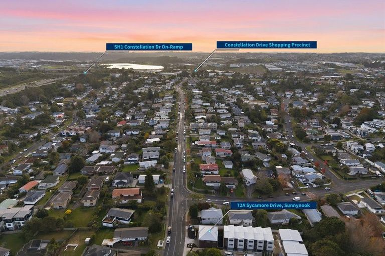 Photo of property in 72a Sycamore Drive, Sunnynook, Auckland, 0620