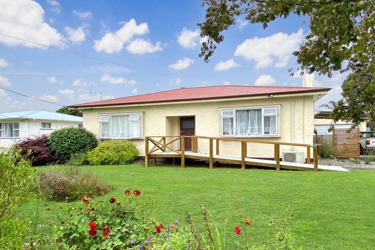 Photo of property in 15 Neptune Street, Dannevirke, 4930
