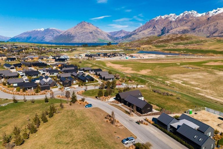 Photo of property in 3 Cunninghams Drive, Jacks Point, Queenstown, 9371