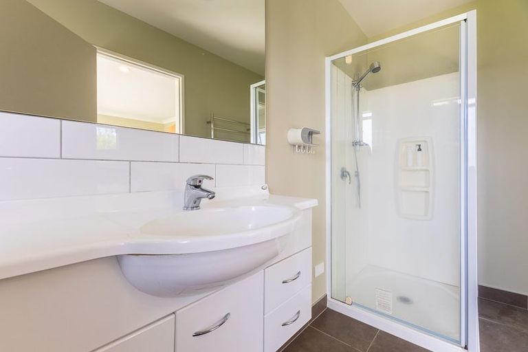 Photo of property in 10 Tamihana Street, Otaki, 5512