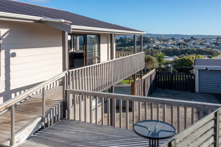 Photo of property in 22 Staysail Place, Whitby, Porirua, 5024