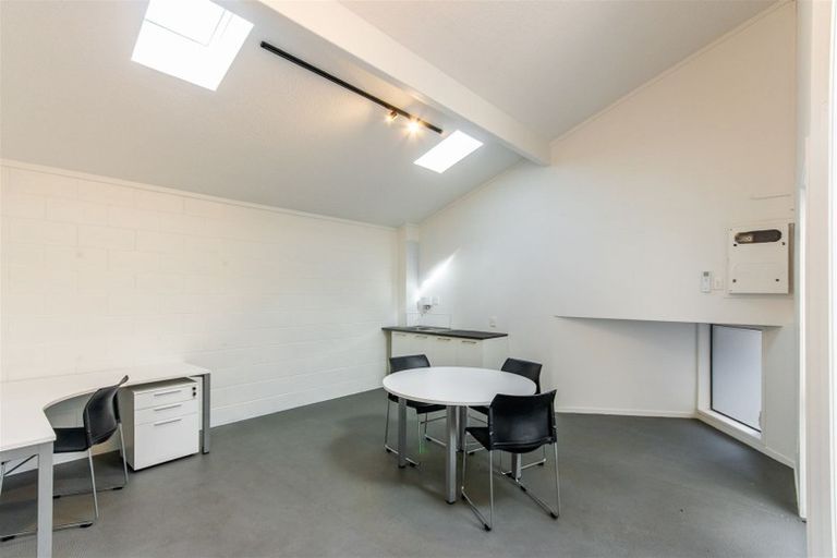 Photo of property in 3/28 Victoria Road, Papatoetoe, Auckland, 2025