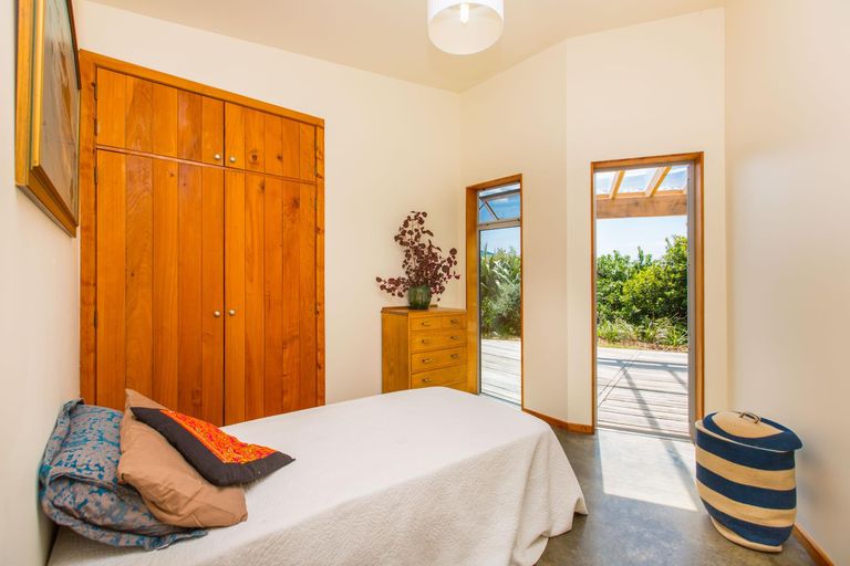 Photo of property in 1046 Te Hutewai Road, Raglan, 3296