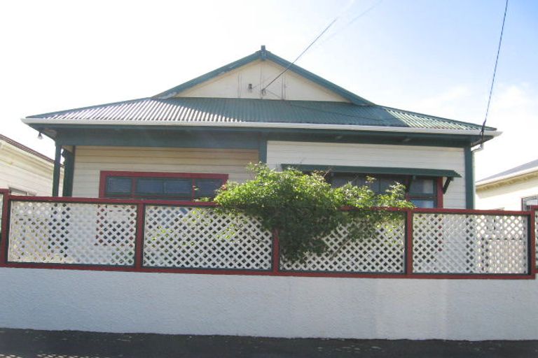Photo of property in 6 Toru Street, Lyall Bay, Wellington, 6022