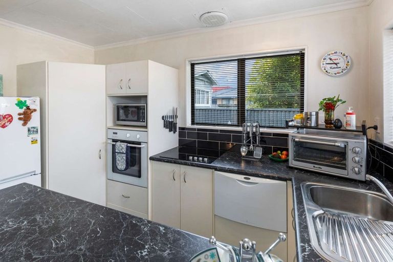 Photo of property in 56 Queen Street West, Levin, 5510