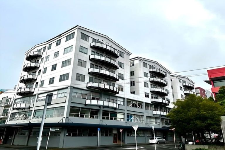 Photo of property in City Lodge, 604/115 Vivian Street, Te Aro, Wellington, 6011