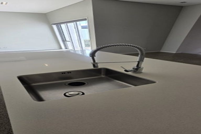 Photo of property in 73 Ridge View Crescent, Pukekohe, 2120