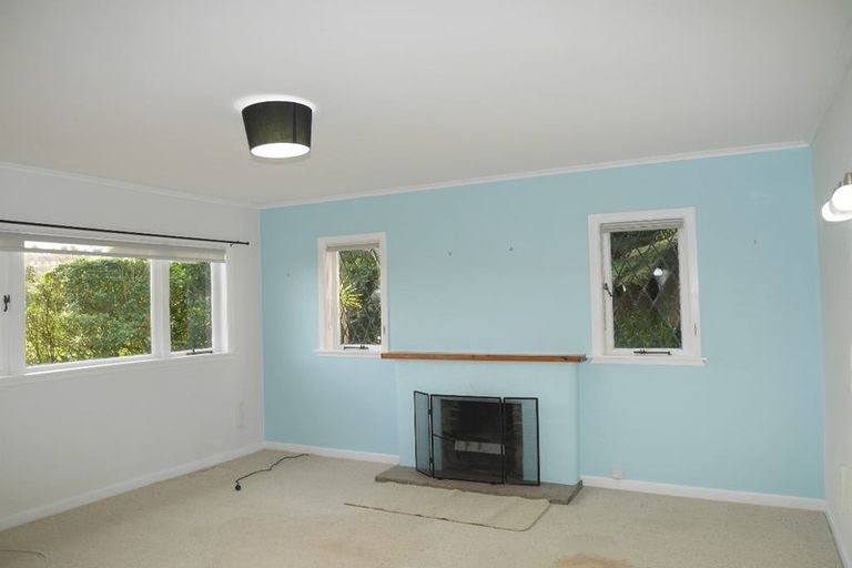 Photo of property in 82 Cluny Road, Plimmerton, Porirua, 5026