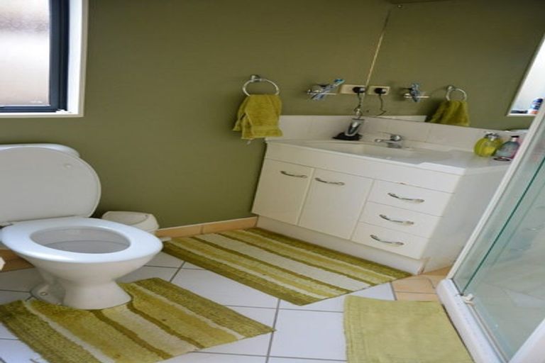 Photo of property in 9 Campile Close, East Tamaki, Auckland, 2016