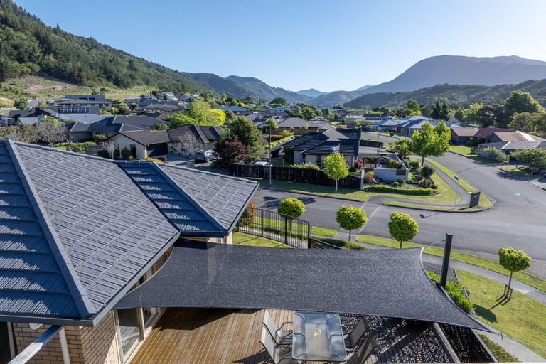 Photo of property in 2 Pukeko Place, Picton, 7220