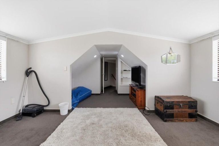 Photo of property in 63 Kayelene Place, Omokoroa, 3114