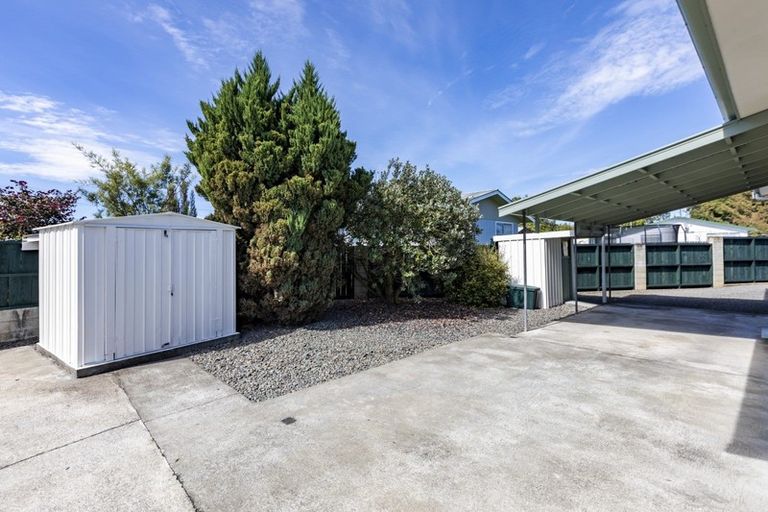 Photo of property in 7 Latham Stubbs Crescent, Waipawa, 4210