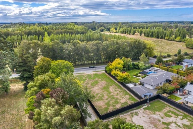 Photo of property in 409 Sawyers Arms Road, Harewood, Christchurch, 8051