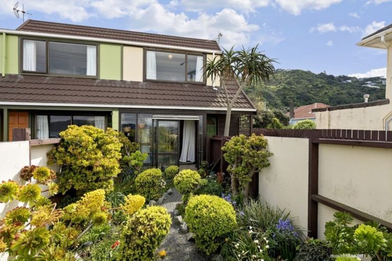 Photo of property in 236a Queens Drive, Lyall Bay, Wellington, 6022