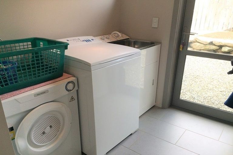 Photo of property in 10 Perrow Street, Wanaka, 9305