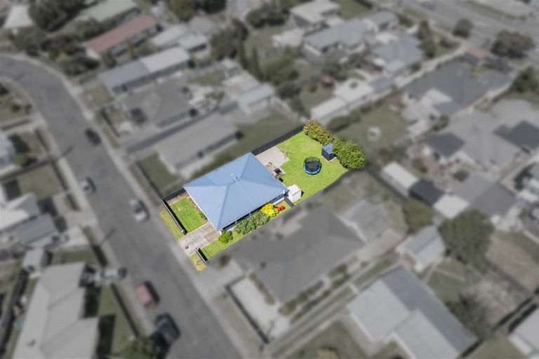 Photo of property in 12 Benge Crescent, Clouston Park, Upper Hutt, 5018