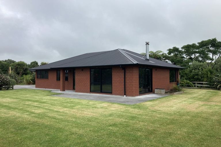 Photo of property in 7 Cumming Street, Okato, 4335