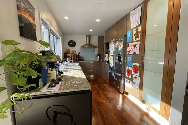 Photo of property in 15 Russell Drive, Oakura, 4314