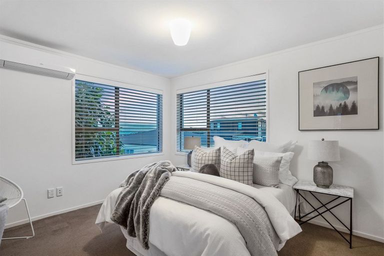 Photo of property in 3/28 Beach Road, Castor Bay, Auckland, 0620