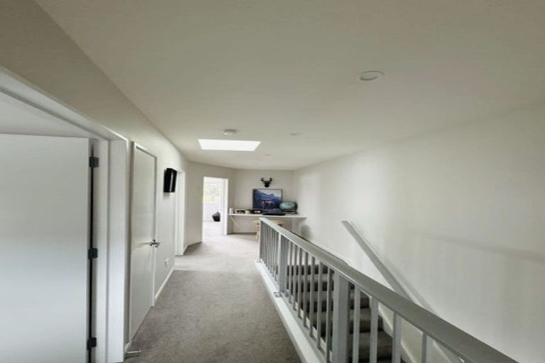 Photo of property in 20 Menin Gate Crescent, Broomfield, Christchurch, 8042