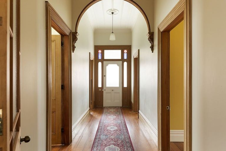 Photo of property in 32 Bellevue Road, Mount Eden, Auckland, 1024