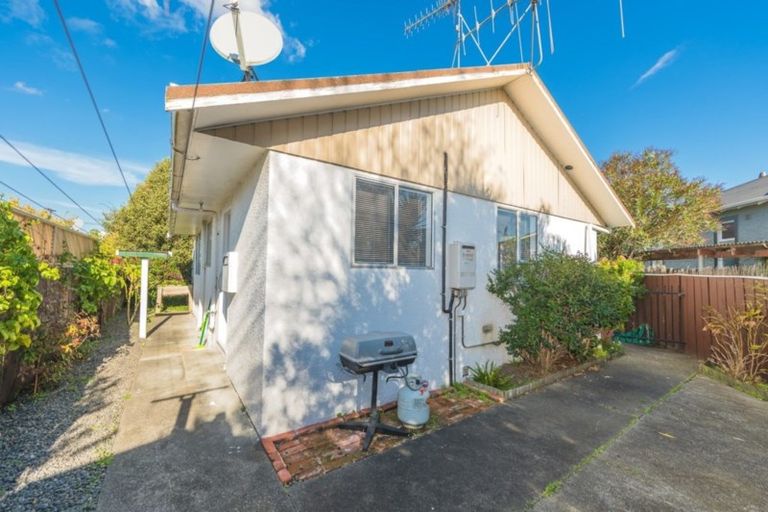 Photo of property in 2 Kawatiri Avenue, Gonville, Whanganui, 4501