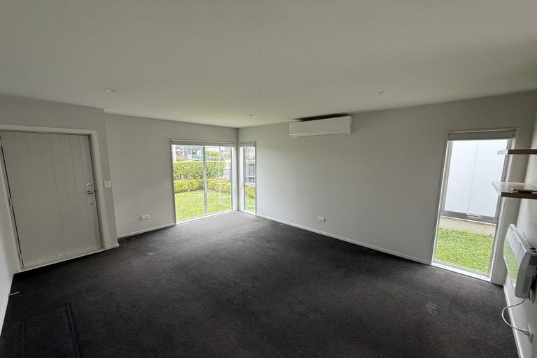Photo of property in 21 Regiment Road, Papakura, 2110