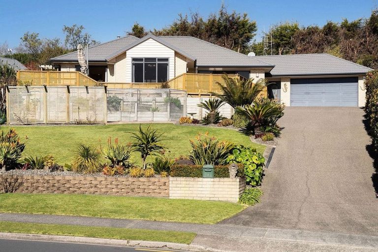 Photo of property in 15 Rowesdale Drive, Ohauiti, Tauranga, 3112