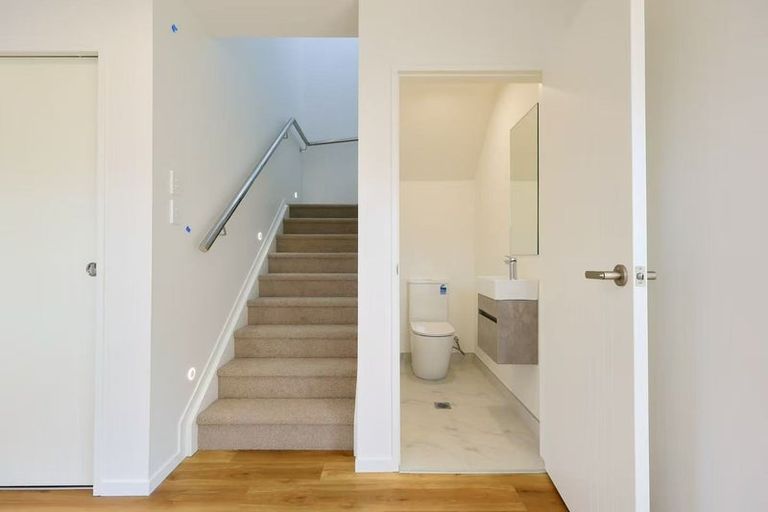 Photo of property in 5/25 Hutchinson Avenue, New Lynn, Auckland, 0600