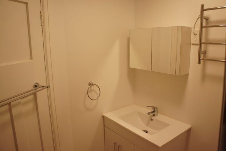 Photo of property in 2 Caprera Street, Melrose, Wellington, 6023