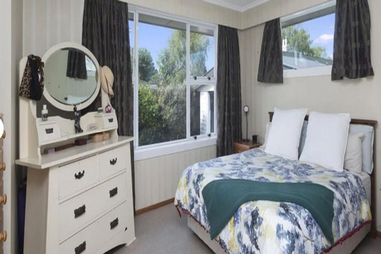 Photo of property in 72 Roydvale Avenue, Burnside, Christchurch, 8053