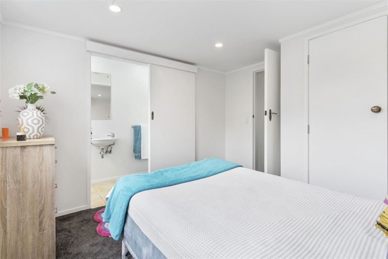 Photo of property in 116 Clovelly Road, Bucklands Beach, Auckland, 2012