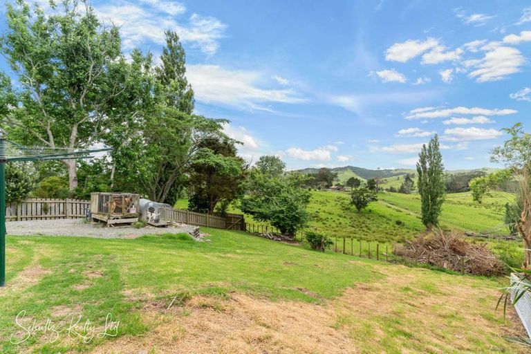 Photo of property in 5 Griffin Road, Maungaturoto, 0520