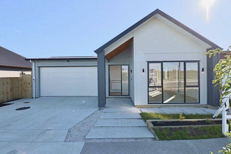 Photo of property in 8 Kobe Street, Karaka, 2580