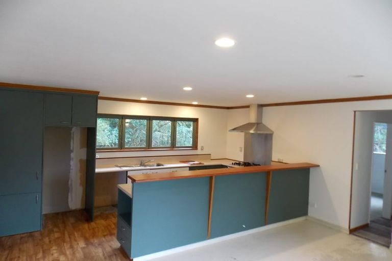 Photo of property in 90 Percy Dyett Drive, Karori, Wellington, 6012