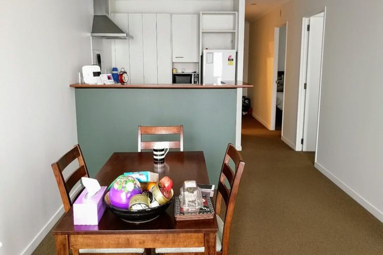 Photo of property in Terrace Heights Apartments, 10c/163 The Terrace, Wellington Central, Wellington, 6011