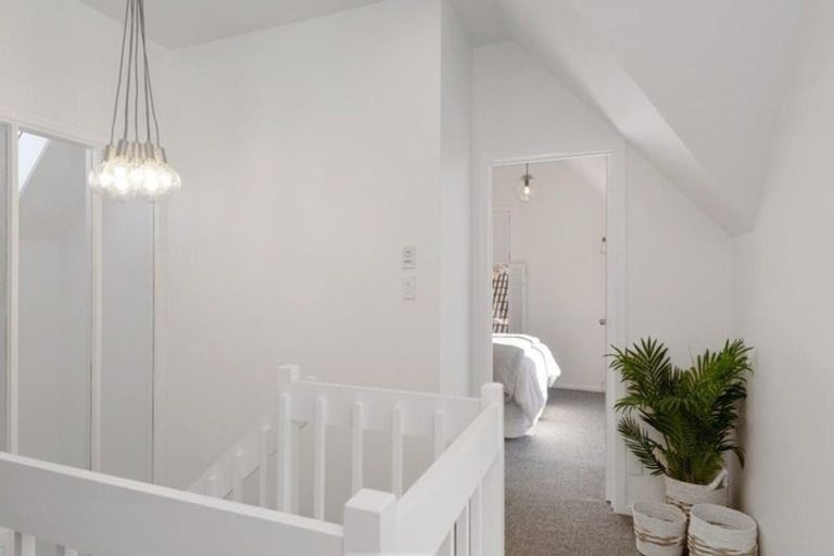 Photo of property in 1/34 Aikmans Road, Merivale, Christchurch, 8014