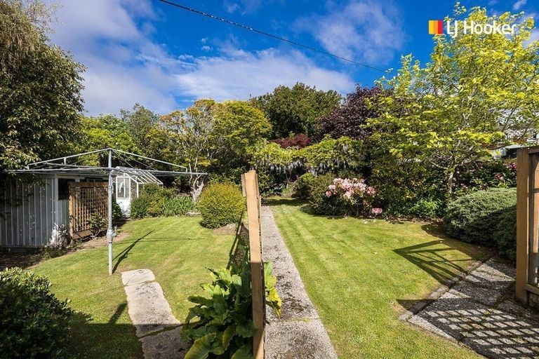 Photo of property in 1 Broomlea Street, Wakari, Dunedin, 9010