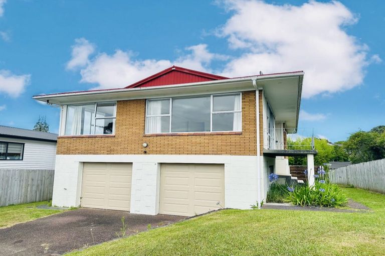 Photo of property in 37 Knightsbridge Drive, Forrest Hill, Auckland, 0620