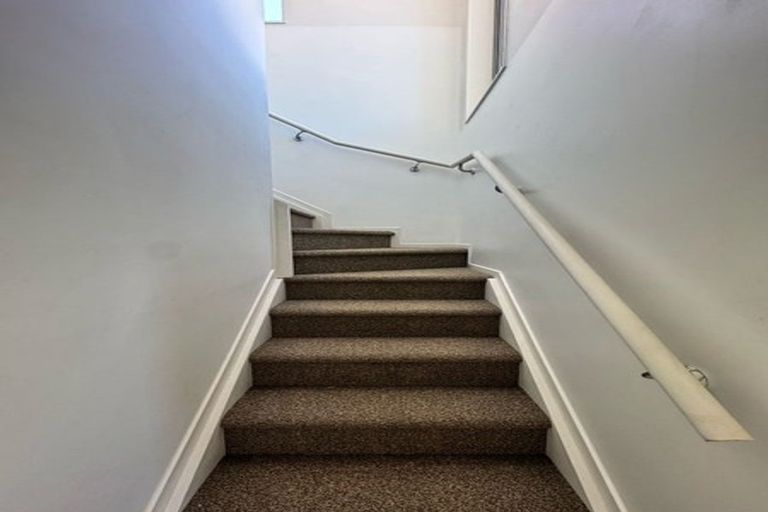 Photo of property in 21 Kirikiri Drive, Papakura, 2110