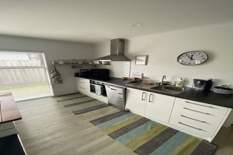 Photo of property in 2/2 Hilton Road, Saint Andrews, Hamilton, 3200