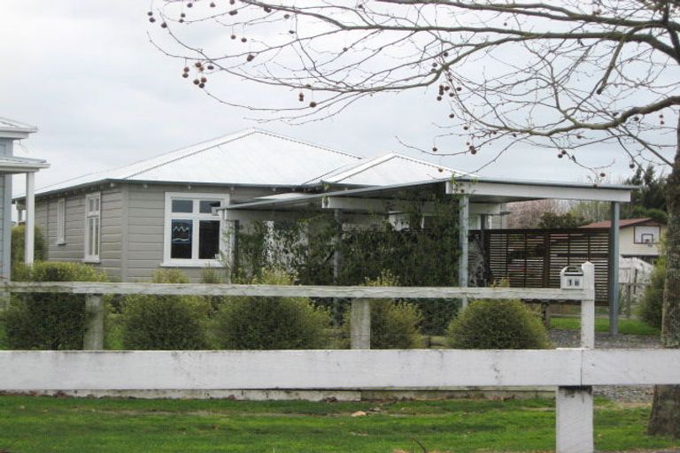 Photo of property in 3 Haumoana Road, Haumoana, 4102