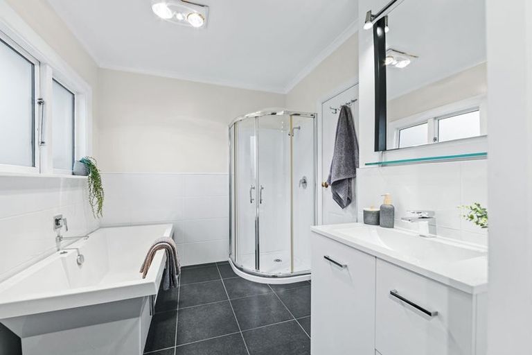 Photo of property in 60 Ilam Road, Upper Riccarton, Christchurch, 8041